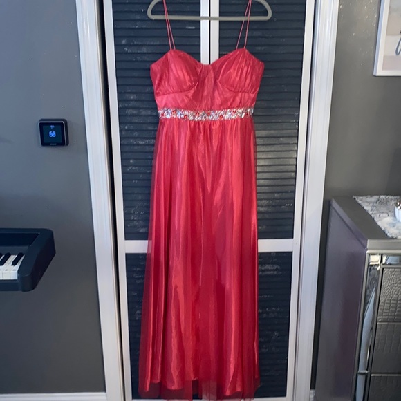 Reign formal gown - Picture 1 of 7